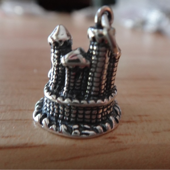 Silver Castle Charm - Picture 2 of 4